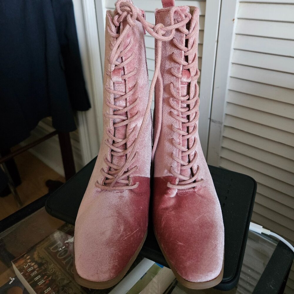 CROWN & IVY SANNA Pink Grandma Prairie Lace-Up Boots Crushed Velvet Cosplay Sz.7 - Picture 6 of 12